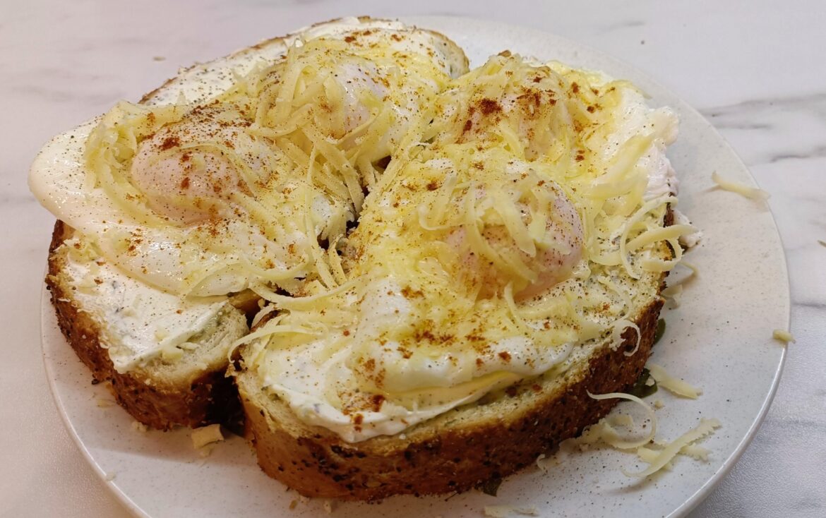 Poached eggs in tiger bread.