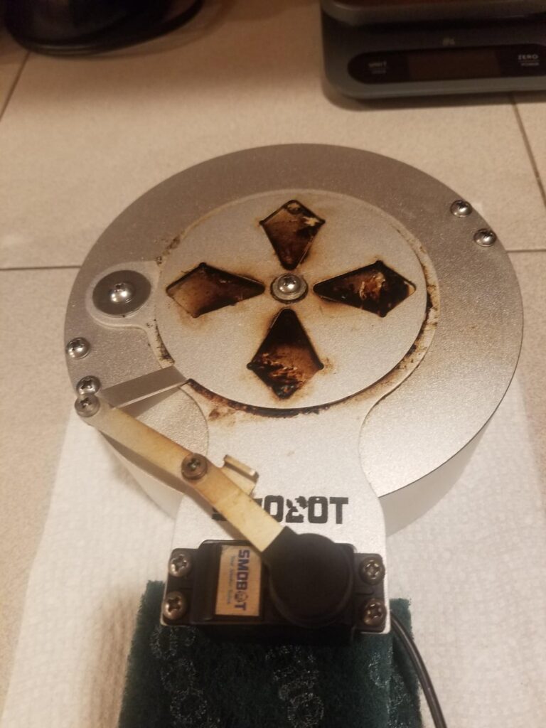 Smobot needs cleaning — normal? Smobot needs cleaning -- normal?