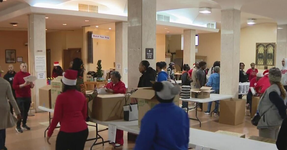 Saint Sabina parishioners, volunteers deliver Christmas dinner, toys to sheltered families