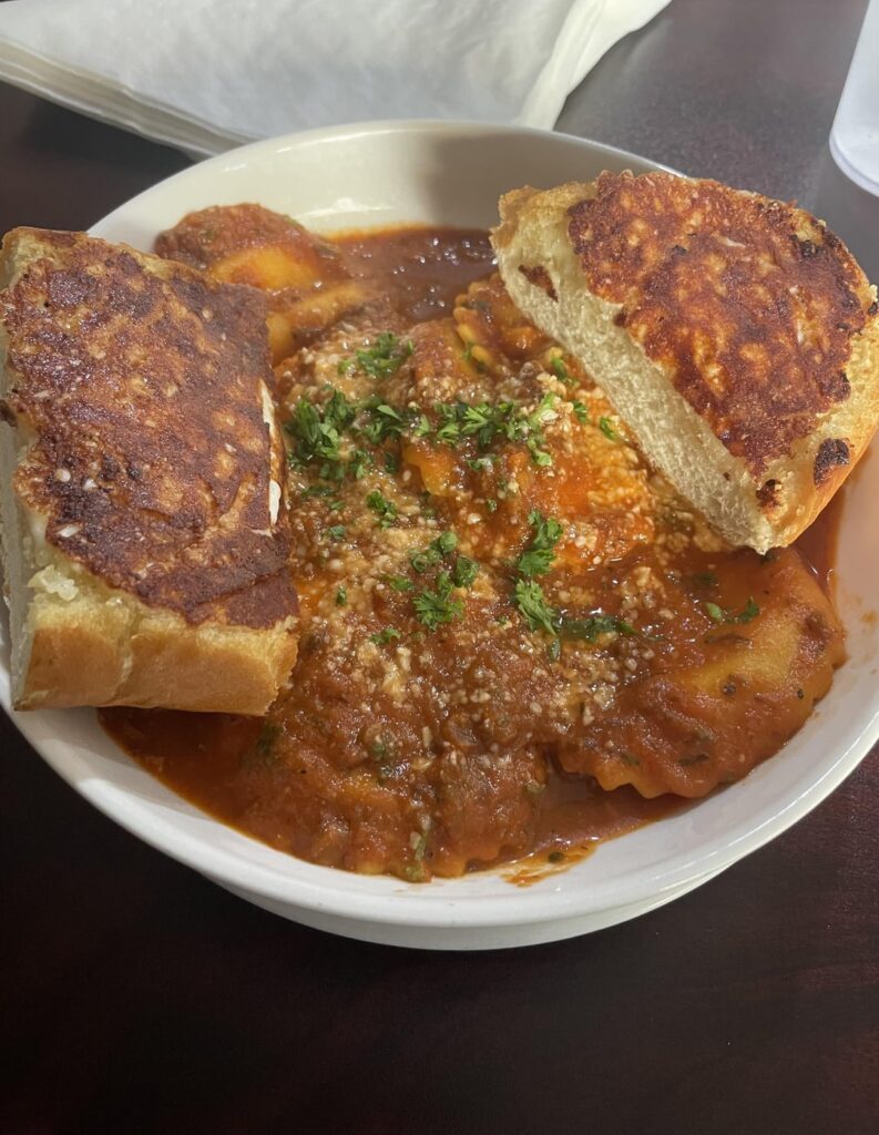 Ravioli & garlic bread cal estimate?