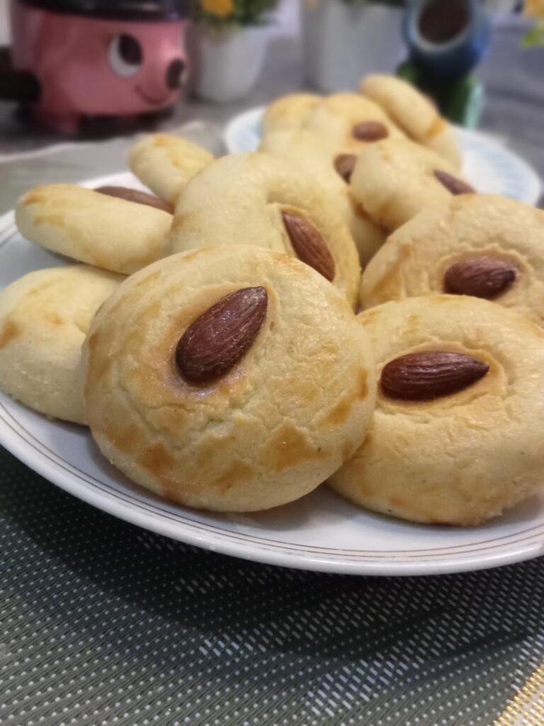 Assalam o Alikum khasta Nan.khatai recipe.like my recipe so subscribe My YouTube Channel @cook&eats Assalam o Alikum khasta Nan.khatai recipe.like my recipe so subscribe My YouTube Channel @cook&eats