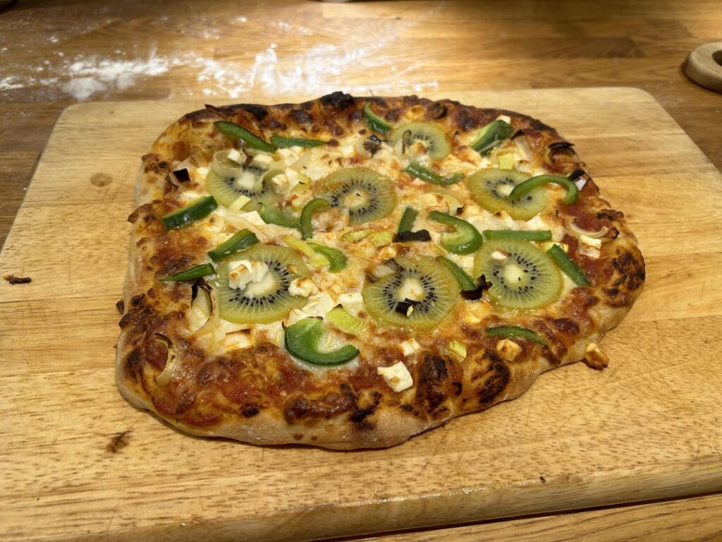 I made kiwi fruit pizza