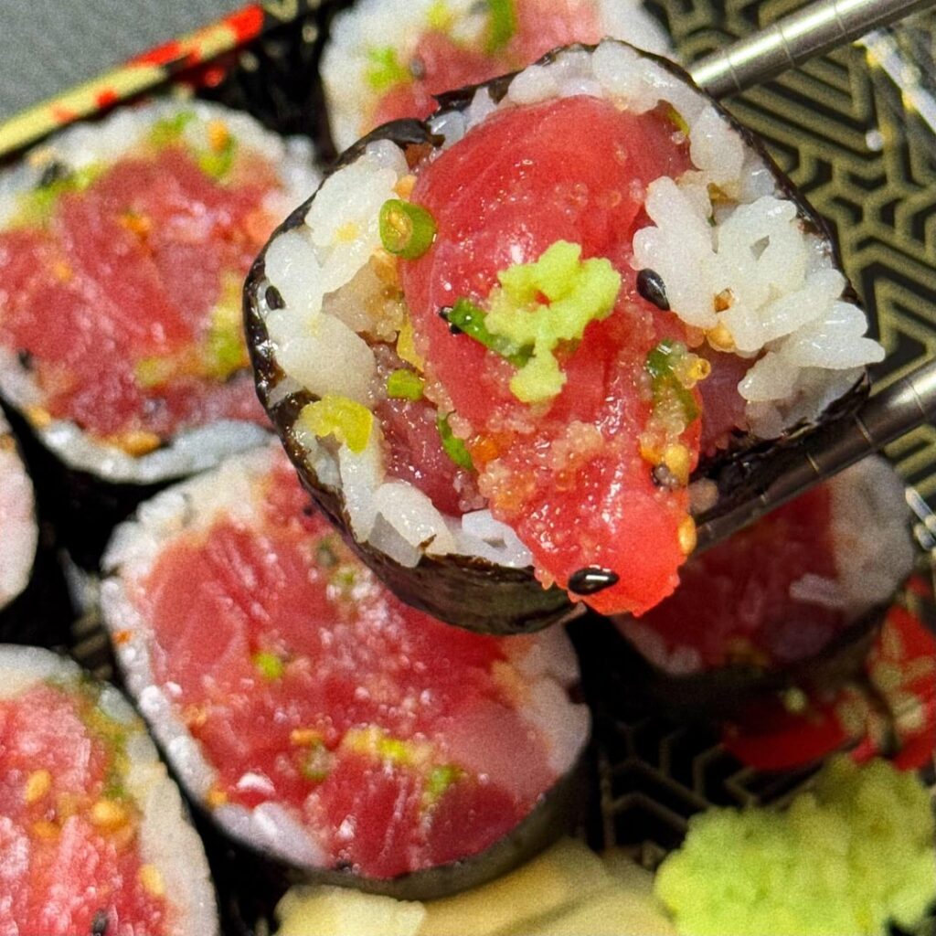 Tuna and salmon maki for a snack