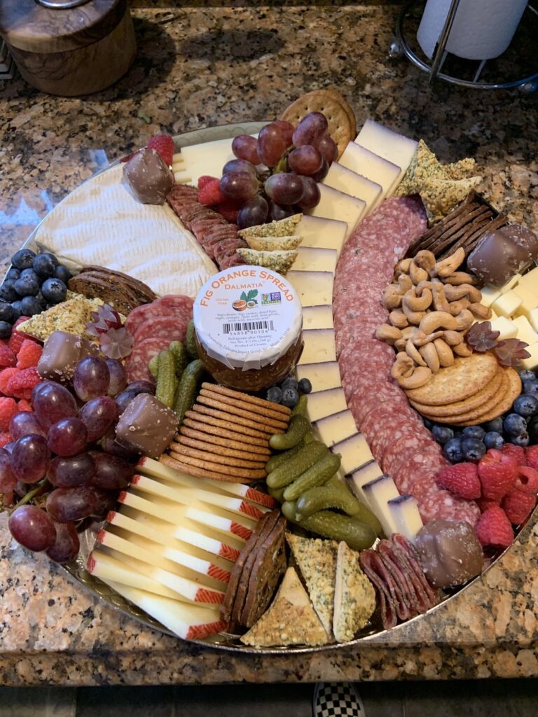 Board for a snowy day in the Poconos❄️☃️🏂