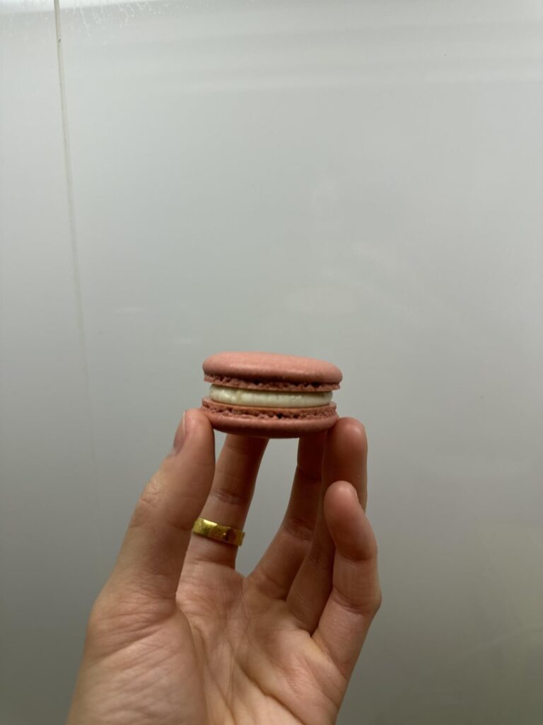 Honey fig macarons