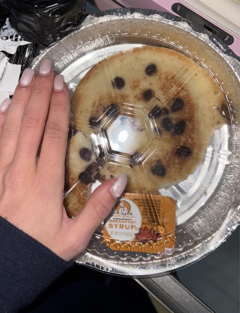 Calorie estimate for half this choc chip pancake