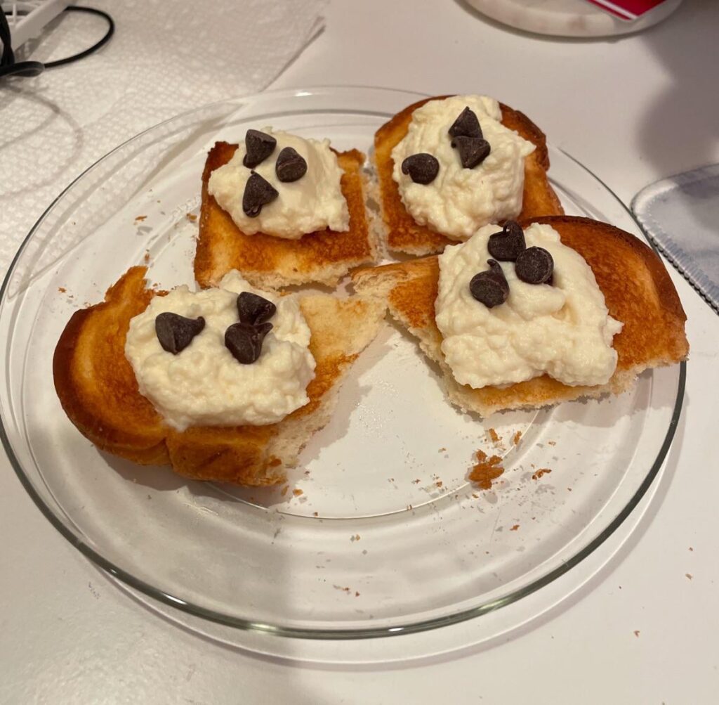 my friend made cannolis