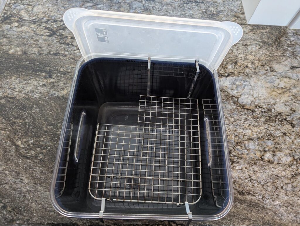 The Dunkinator Mark II - Keep outgassing veggies underwater, horizontally (less water)