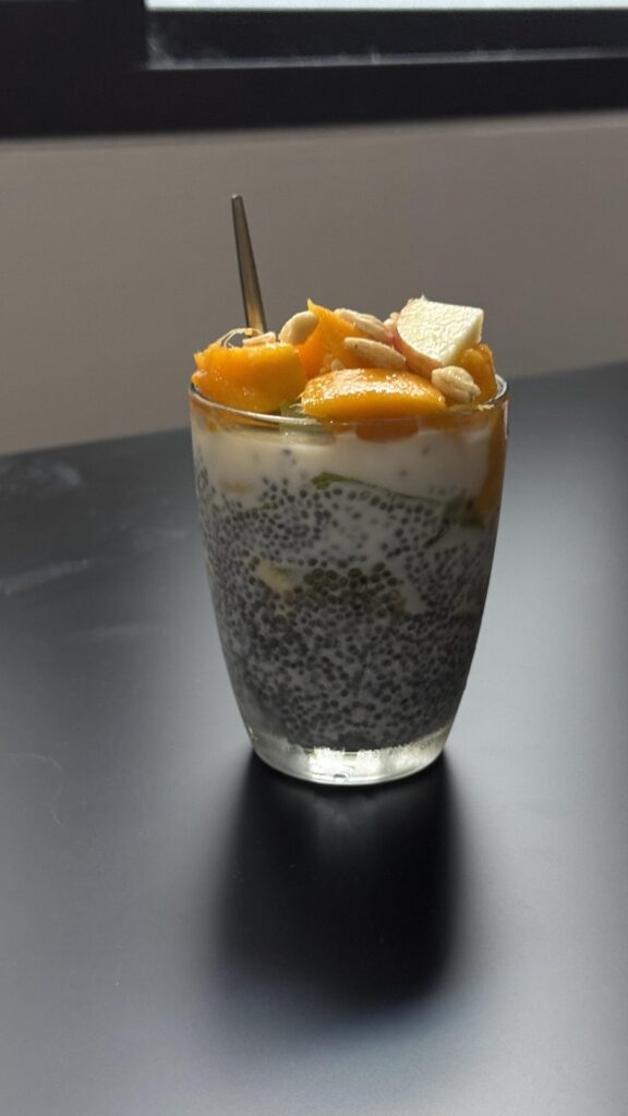 Made my first chia pudding, and it turned out so good! Super easy, low-calorie, and really filling. Only 248 kcal for the whole thing!