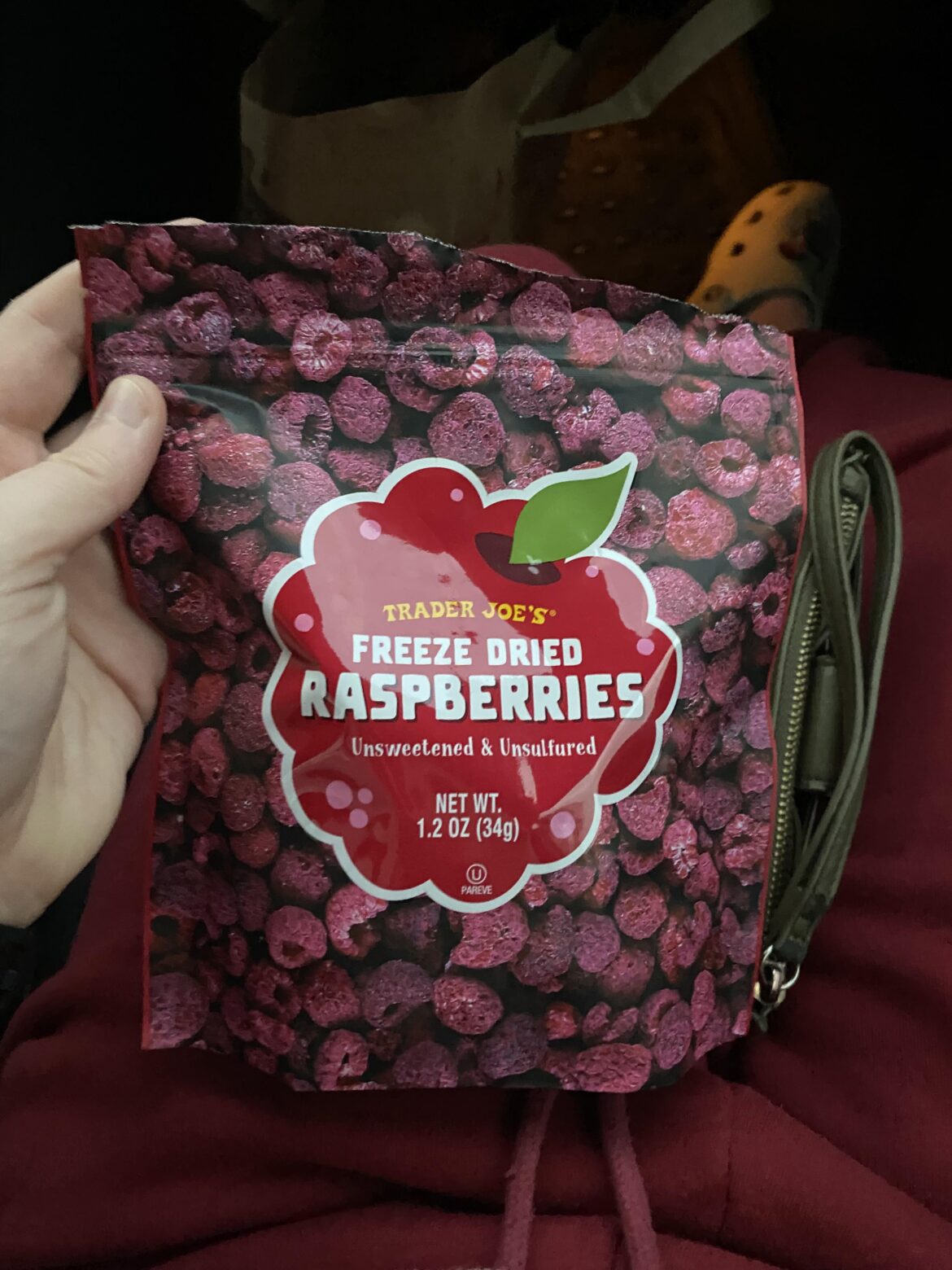 entire bag is 120 calories with 7g fiber and an orgasm in my mouth