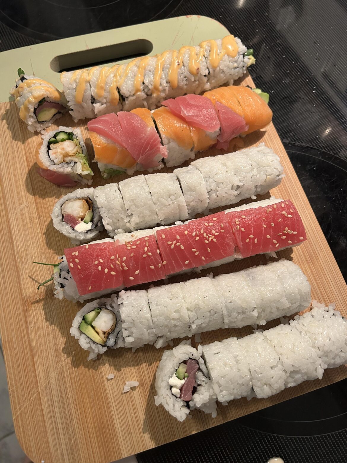 Little homemade sushi for the wife and myself. Been a while since I’ve made any. Forgot how labor intensive it can be hah. (Bottom to top was my learning curve).