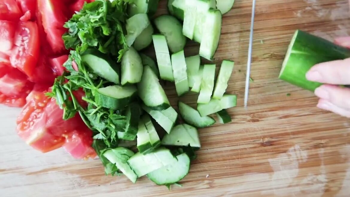 easy tomato cucumber salad