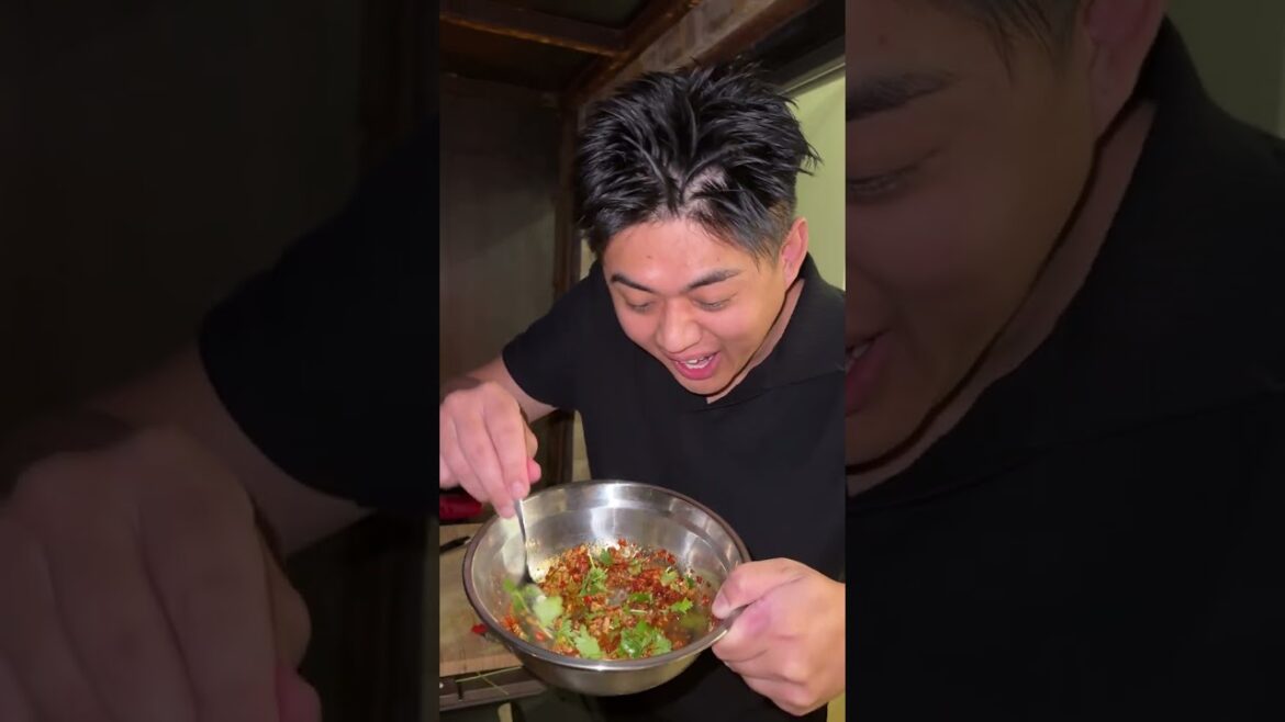 THAI MIXED NOODLES AT 2AM #SHORTS