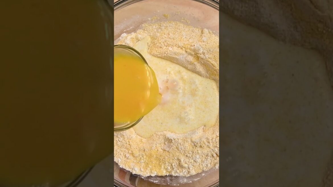 Best Texture! GLUTEN-FREE CORNBREAD (Moist & Fluffy!)