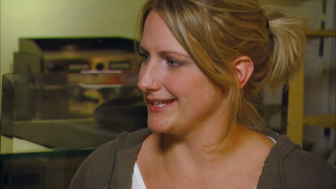 Restaurant Makeover S04E14 – “Bakerberry Café (Nook)” Restaurant Makeover S04E14 - "Bakerberry Café (Nook)"