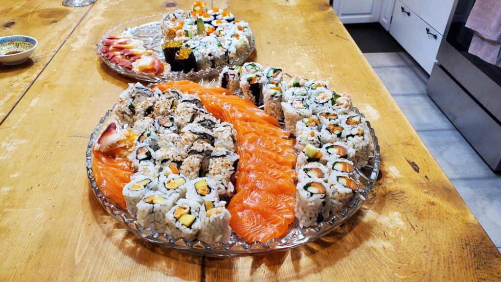 Late posting NYE sushi. Homemade, feedback welcome.