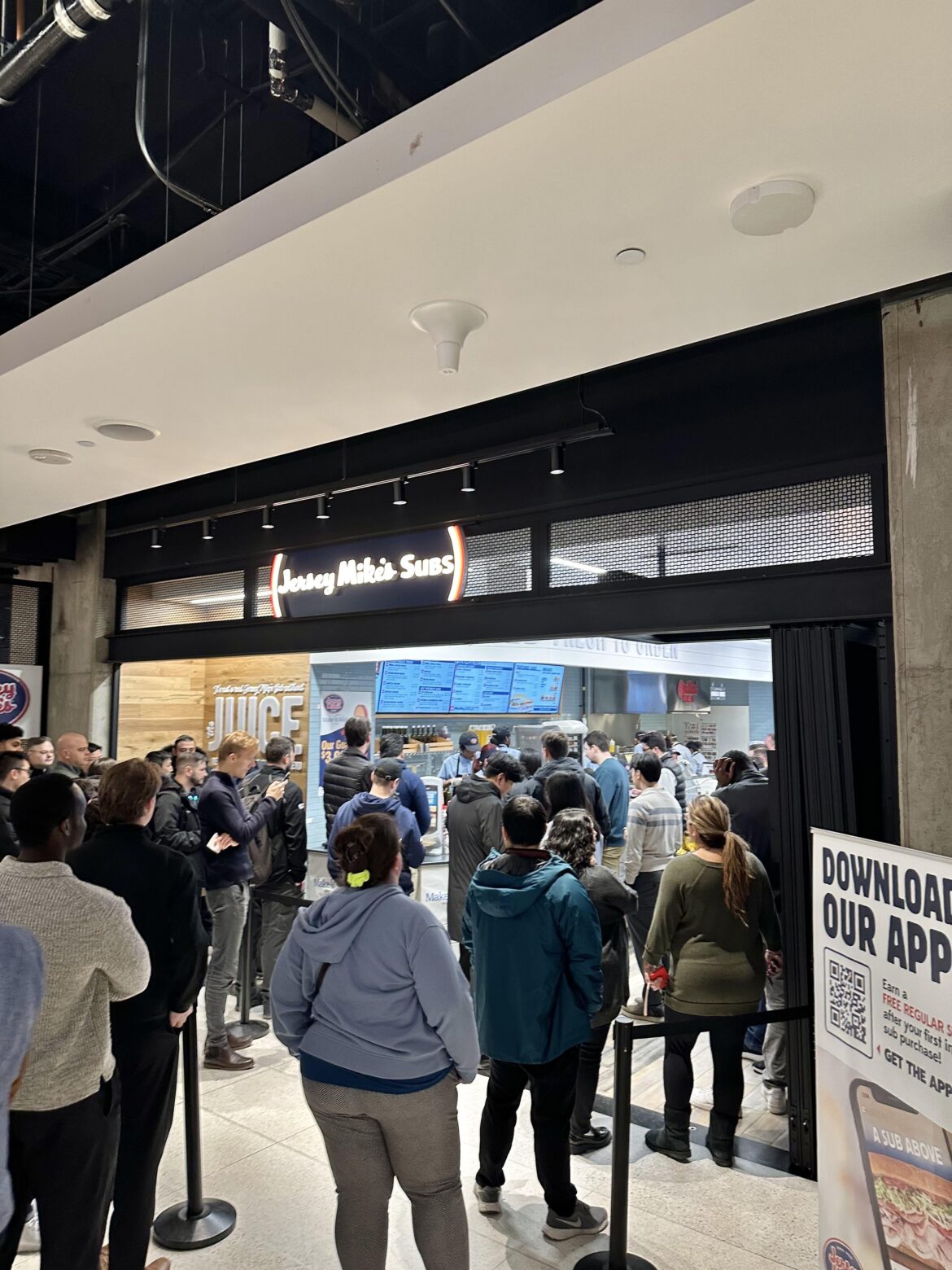 FYI Union Station/PATH office lunch rats (again) - Jersey Mike’s is open! 🥪 (Lower floor, between Bay and York Concourses)