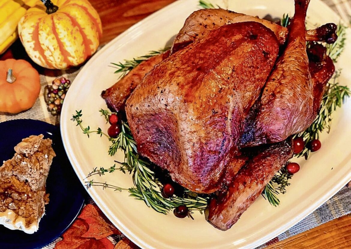 Most people prefer side dishes over the turkey at Thanksgiving Most people prefer side dishes over the turkey at Thanksgiving