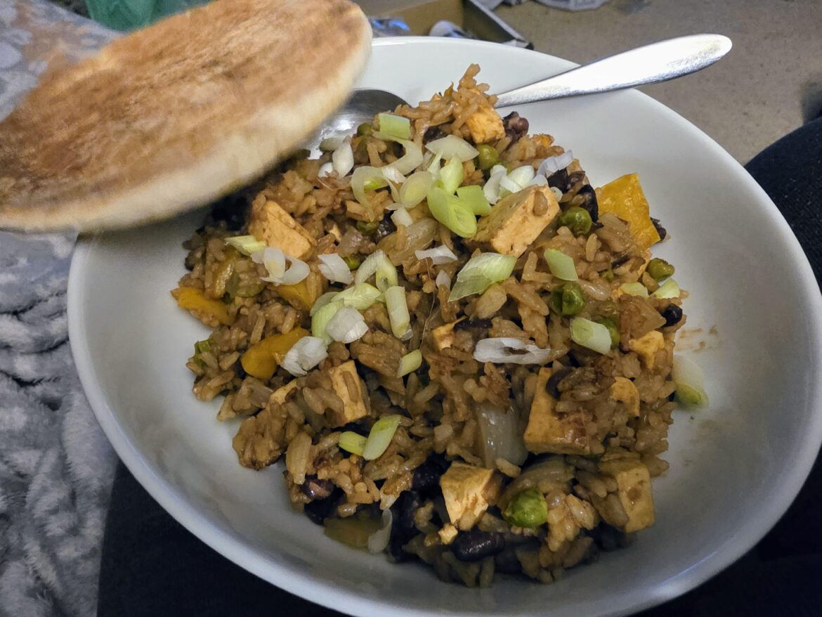 Pineapple fried rice with Tofu