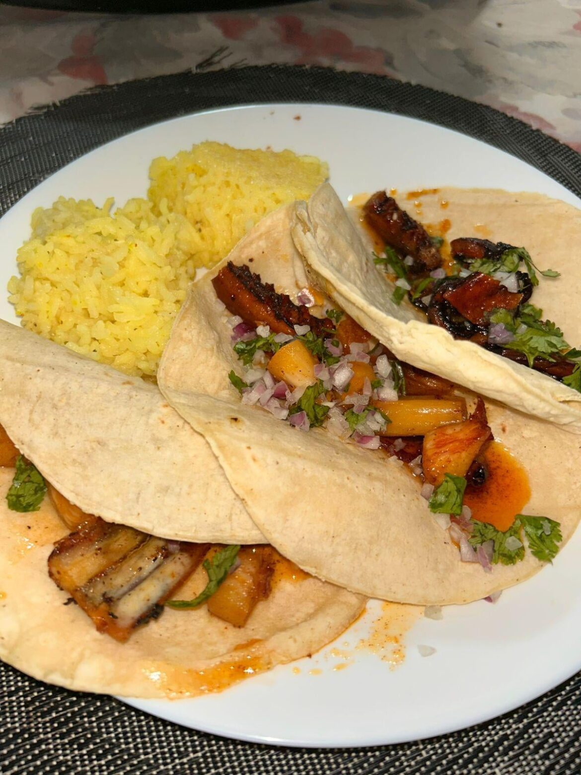 Chicharrón de calamar en aceite de guajillo