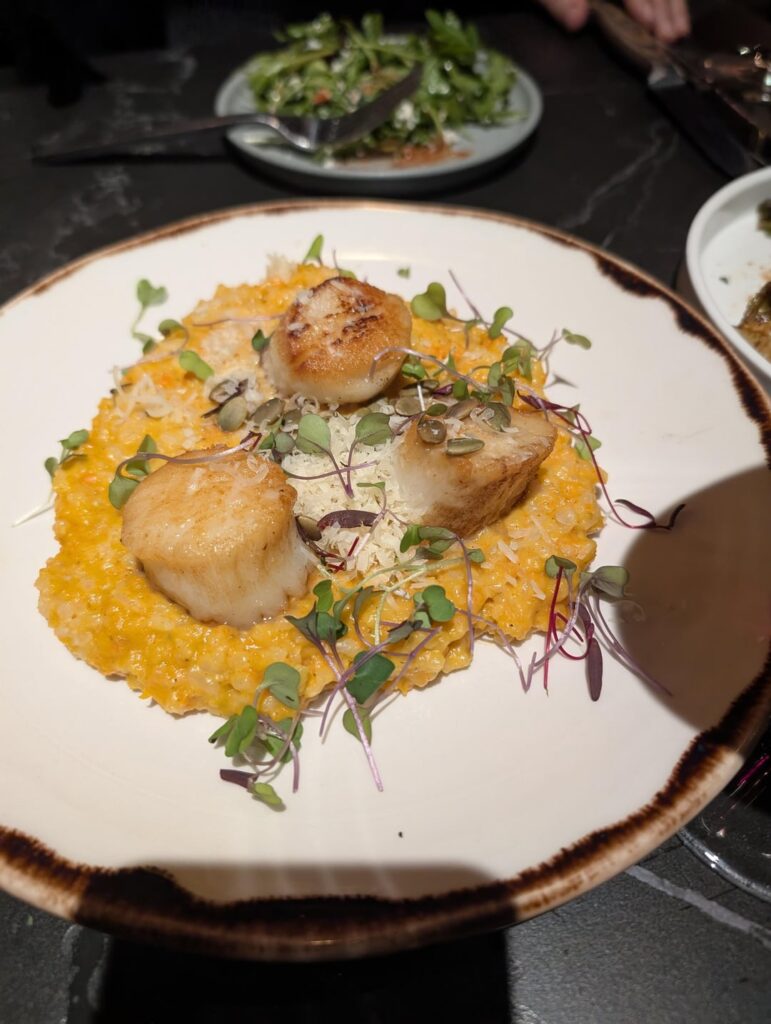 I was hesitant about going to District Kitchen after some reviews, but I went last night and it was absolutely lovely.