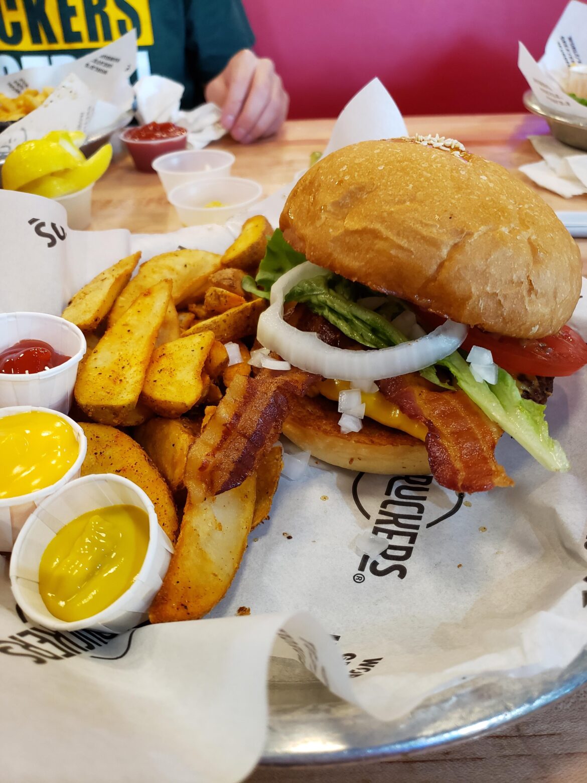 Fuddruckers