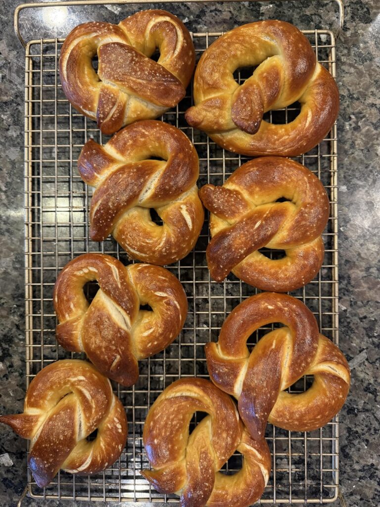 I made the sourdough discard pretzels 🥨