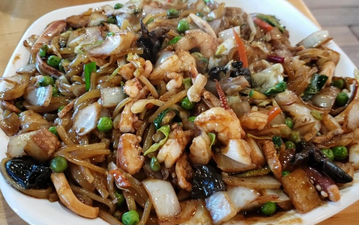 Absolutely Delicious Spicy Korean Noodles!