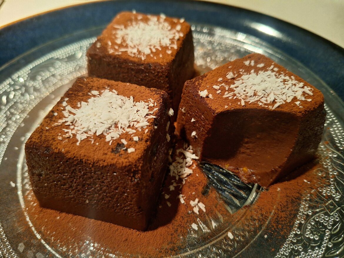 Orange chocolate pudding