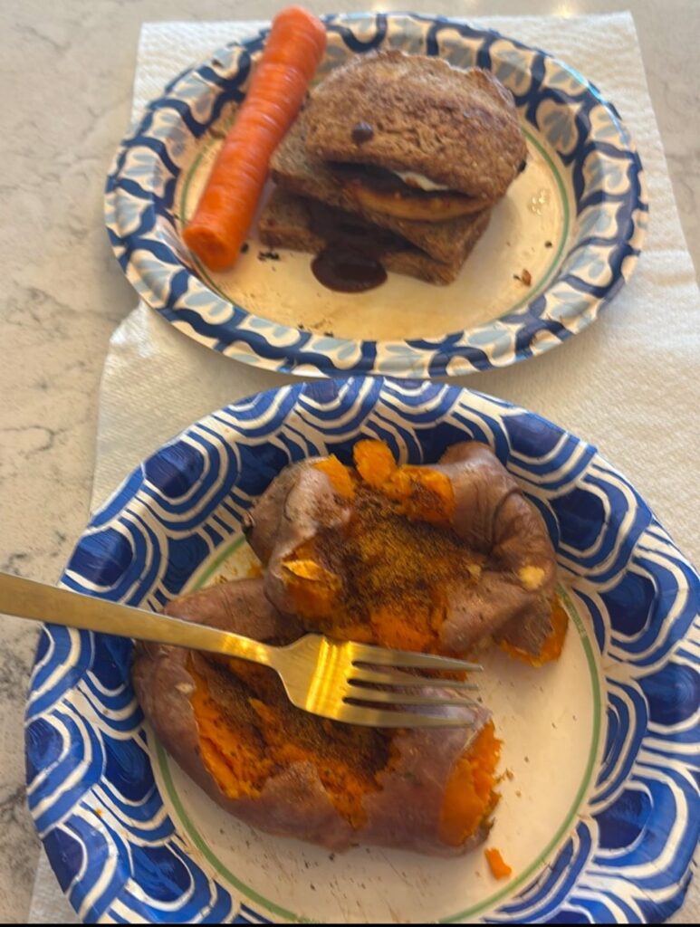 Dinner from a few nights ago: Triple mozzarella chicken/salmon sandwich + salted sweet potatoes. Try and guess the calories