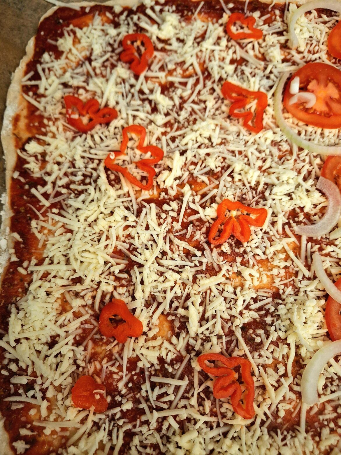 Cross sections of habanero are an aesthetically pleasing pizza topping