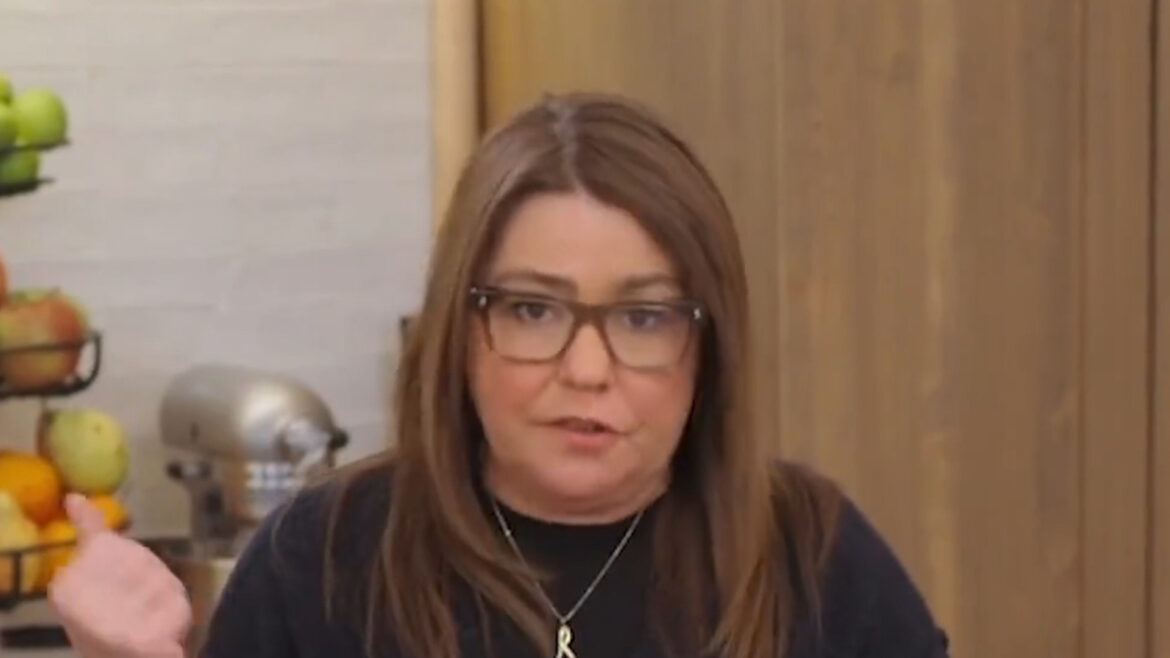 Rachael Ray reignites health concerns with bizarre behavior in cooking video as worried fans ask ‘what happened to her?’ Rachael Ray reignites health concerns with bizarre behavior in cooking video as worried fans ask 'what happened to her?'