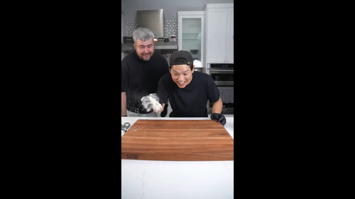 Albert and Bayashi commits a pizza crime