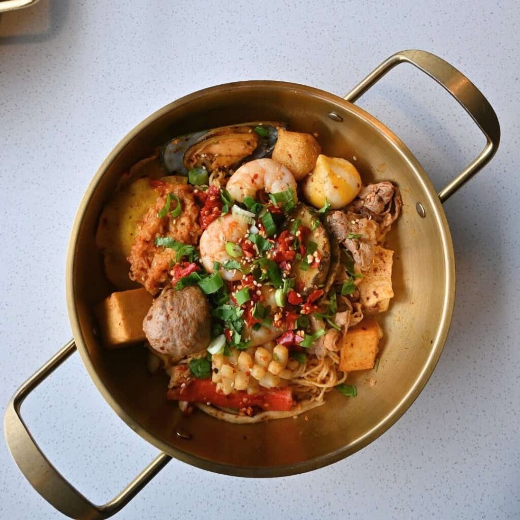 [Big Way] Hot pot chain from British Columbia opening their first ever Toronto location