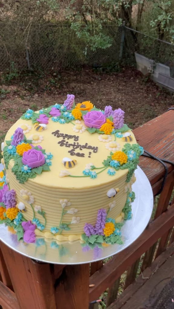 Buttercream flowers and sugar bees :-)