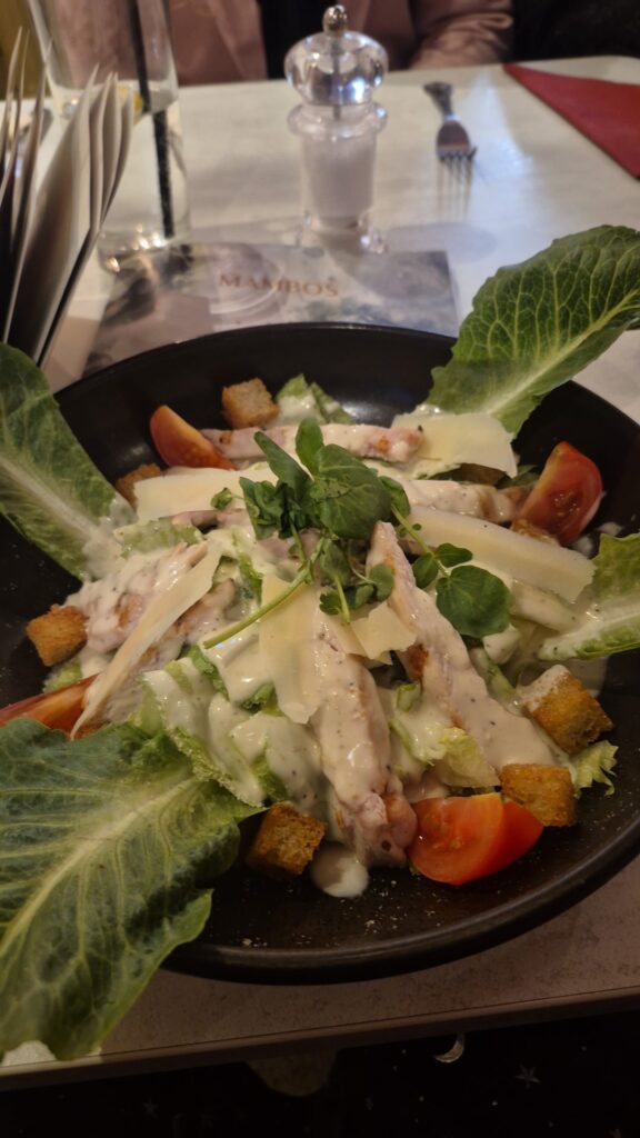 Calories in chicken caesar salad?