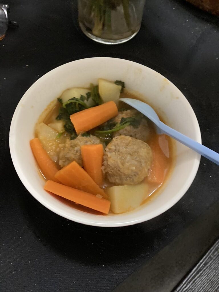 Cals for this Mexican albóndiga soup???