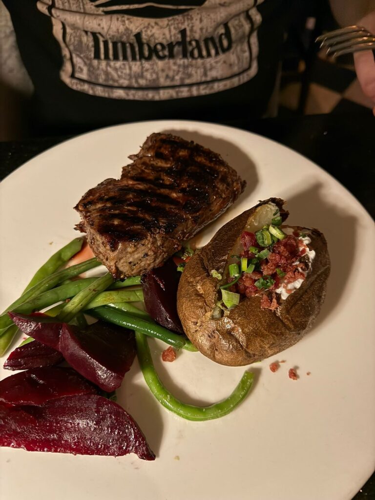 Keg Mansion is one of our favorite spots for a great steak! It was packed last Friday, but as always, the food was delicious, and the service was fantastic. Any good experience at KEG mansion?