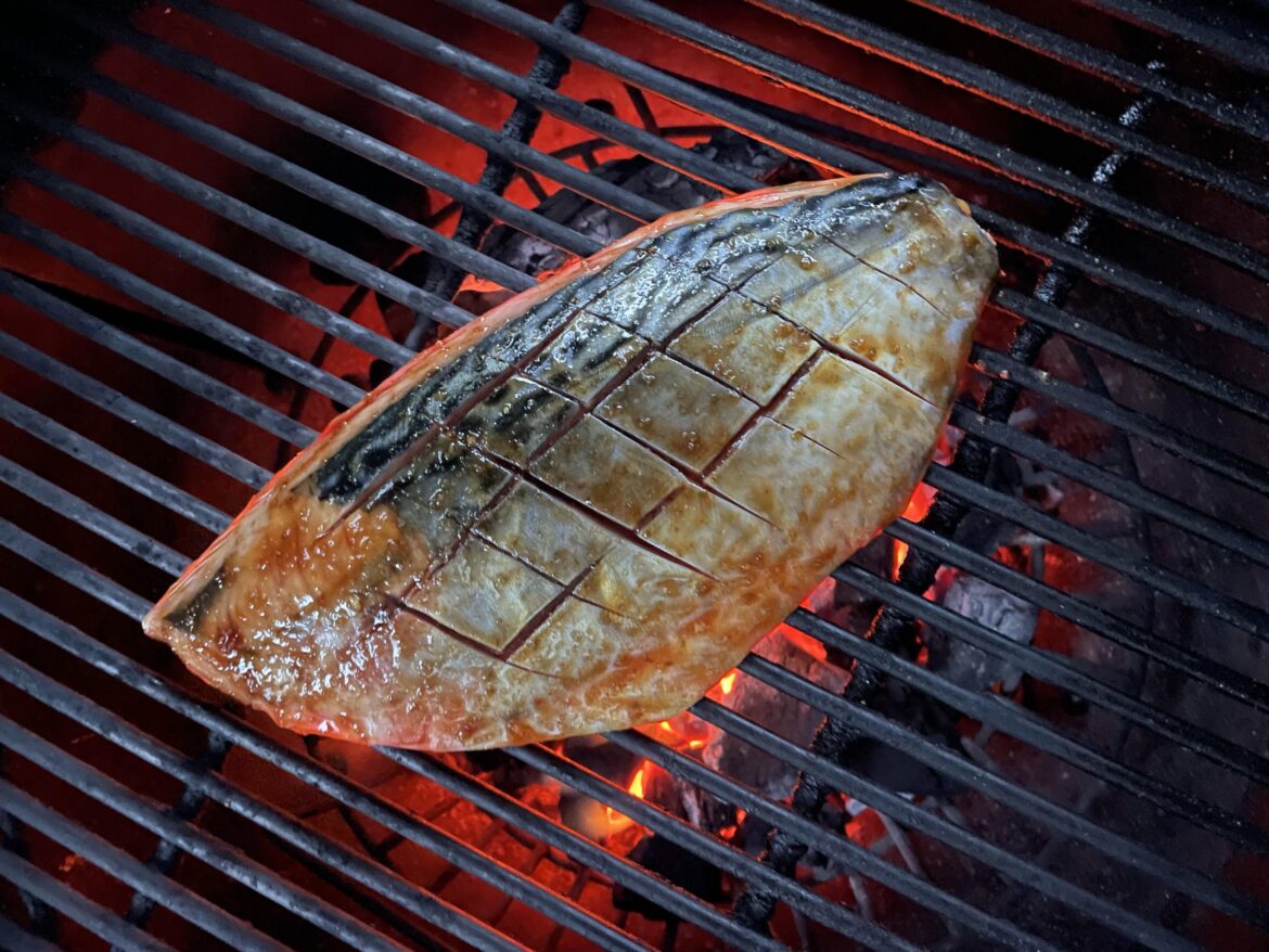 Grilled Mackerel (Saba Shioyaki) 鯖の塩焼き