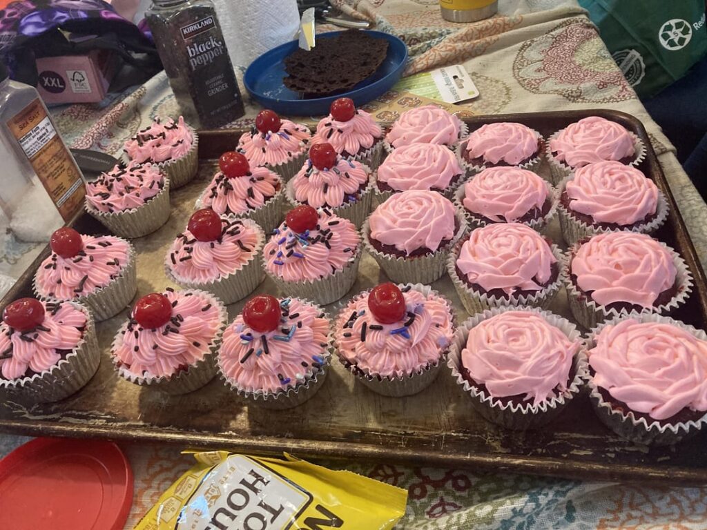 I was inspired by you all to try my hand at fancy icing decorations!