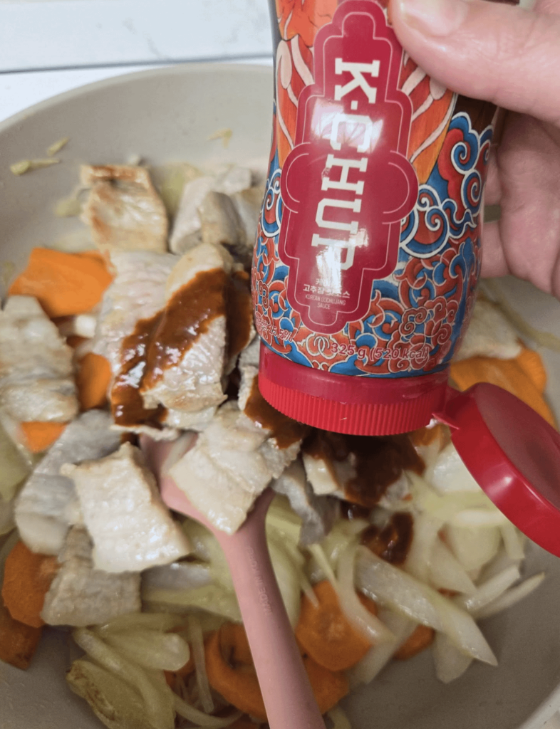 this is becoming buldak 2.0 -- its soo soo soo good. super authentic korean sauce that's ready to use.