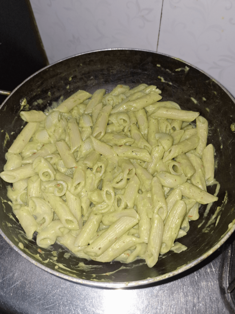 Creamy broccoli pasta