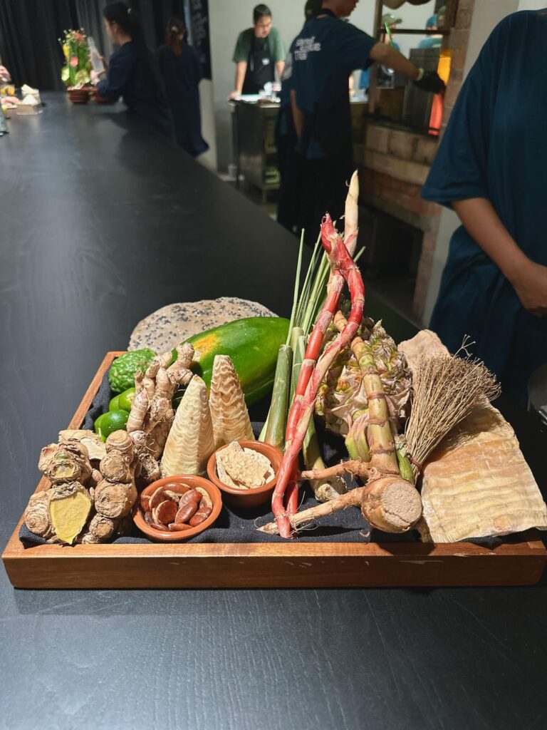 Samrub Samrub Thai (*), Bangkok