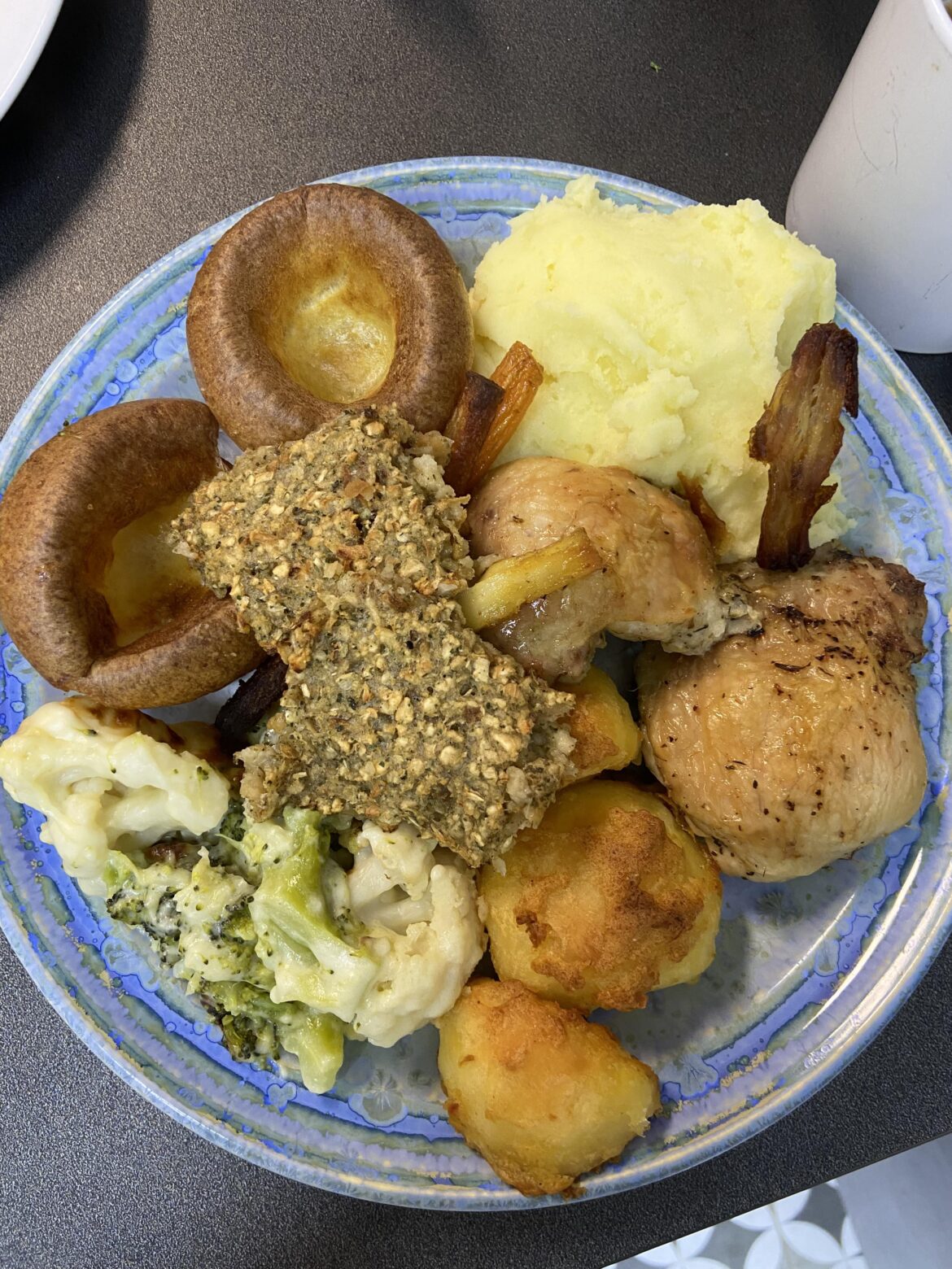 Doesn’t look the best but it hit the spot. Yorkshires were homemade. Pre gravy