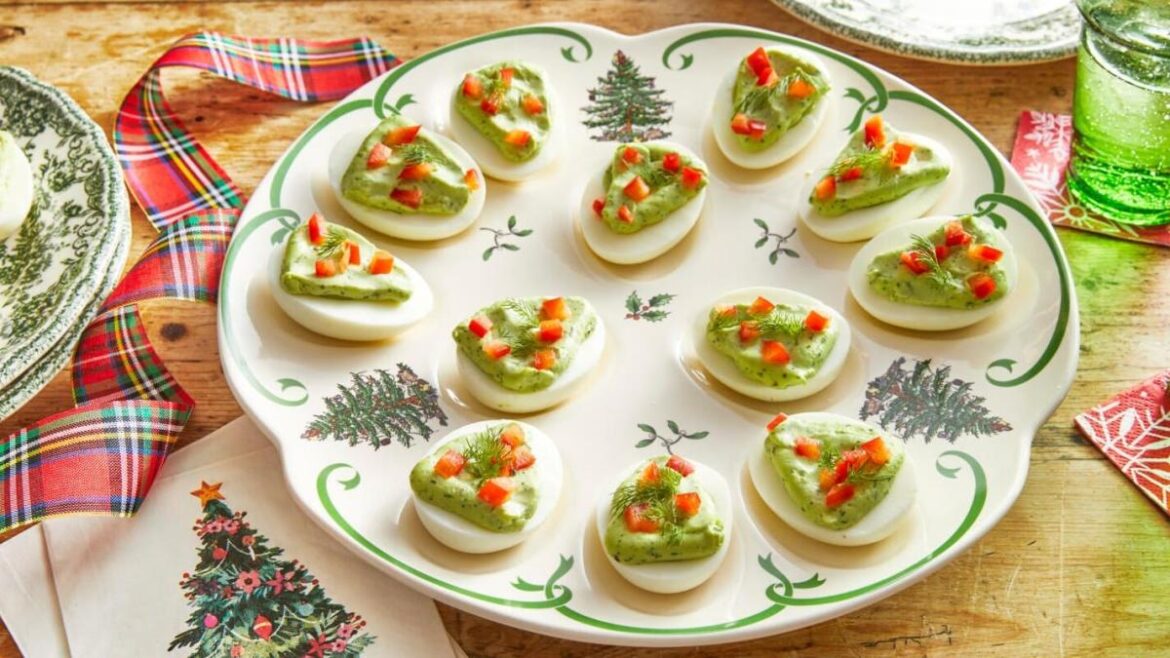 These 90 Tasty Christmas Appetizers Will Get the Party Started