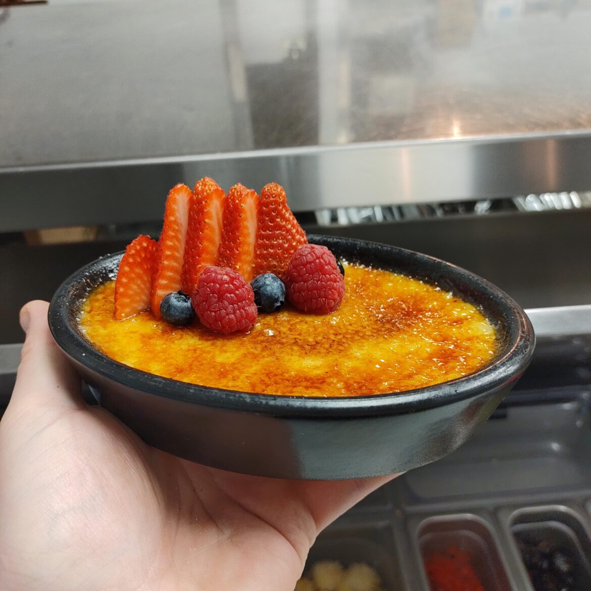 Tips on garnish? It's a creme brulee. (:
