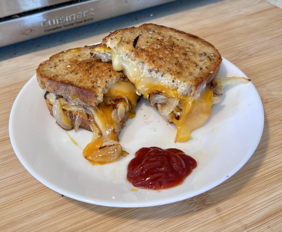 If I remember correctly, ya’ll like onions and cheese?