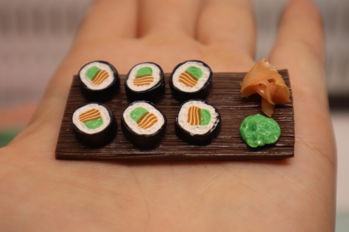 I made tiny salmon avocado makis :D (i hope this is allowed)