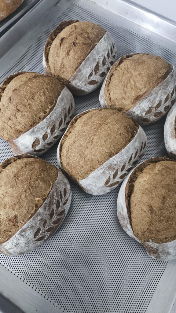 I'm a Brazilian baker and I'm trying to stand out professionally, always looking for evolution!