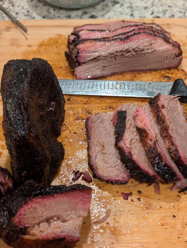 Brisket for GF's family for a belated housewarming. Just simple SPG on the Weber kettle. Wrapped in butcher paper, rested 3~ hours.
